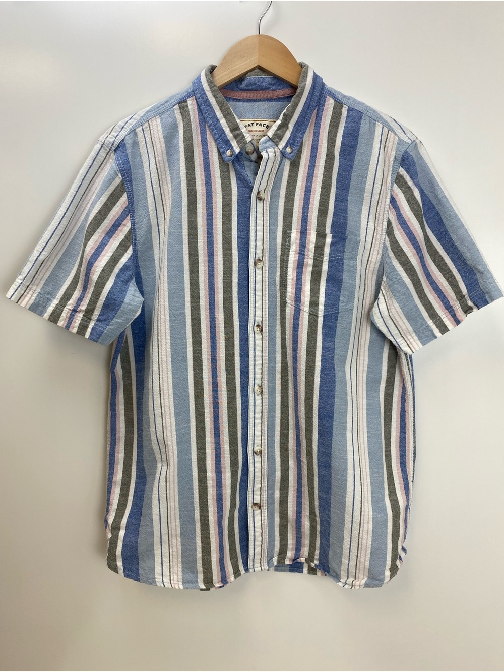 FatFace Men's Button-Down Short Sleeve Shirt in Blue Multi-Stripe